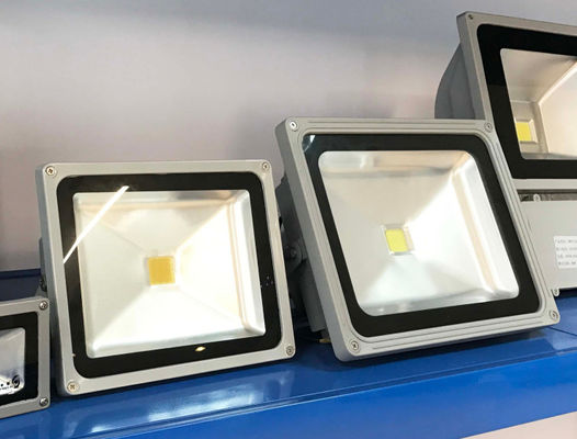 comprar 10W - 200W refrescan las luces de inundación al aire libre blancas del LED online manufacture