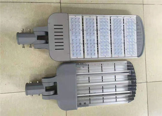 Lámparas de calle de módulo Led de reemplazo 300w Instalaciones de iluminación exterior de la calle 5 años de garantía Certificado CE RoHS