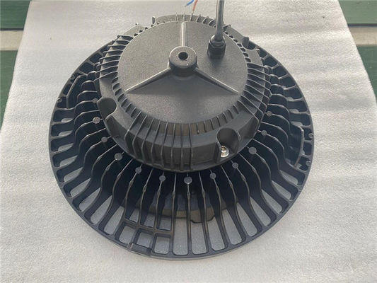 CE RoHS Alta Eficiencia 100W 150W 200W UFO High Bay Light para taller Almacén Iluminación de gimnasio